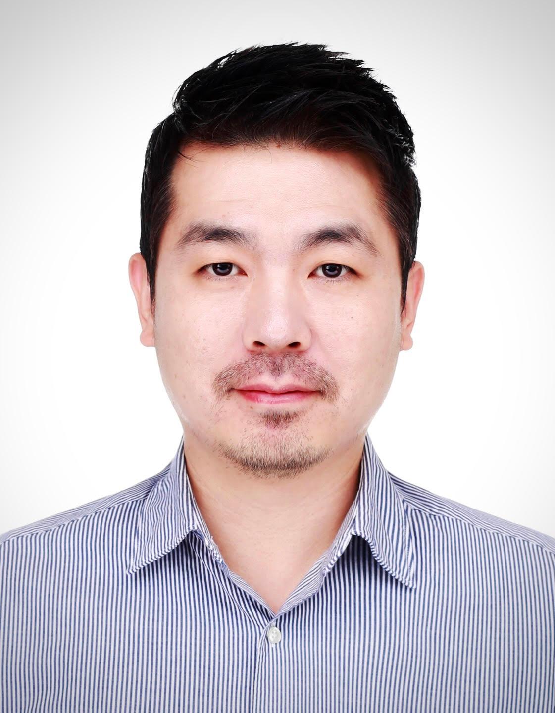 최성하 조교수 이미지