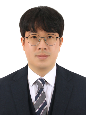 탁동근 조교수 이미지