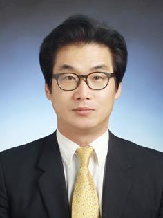 이진오 부교수 이미지