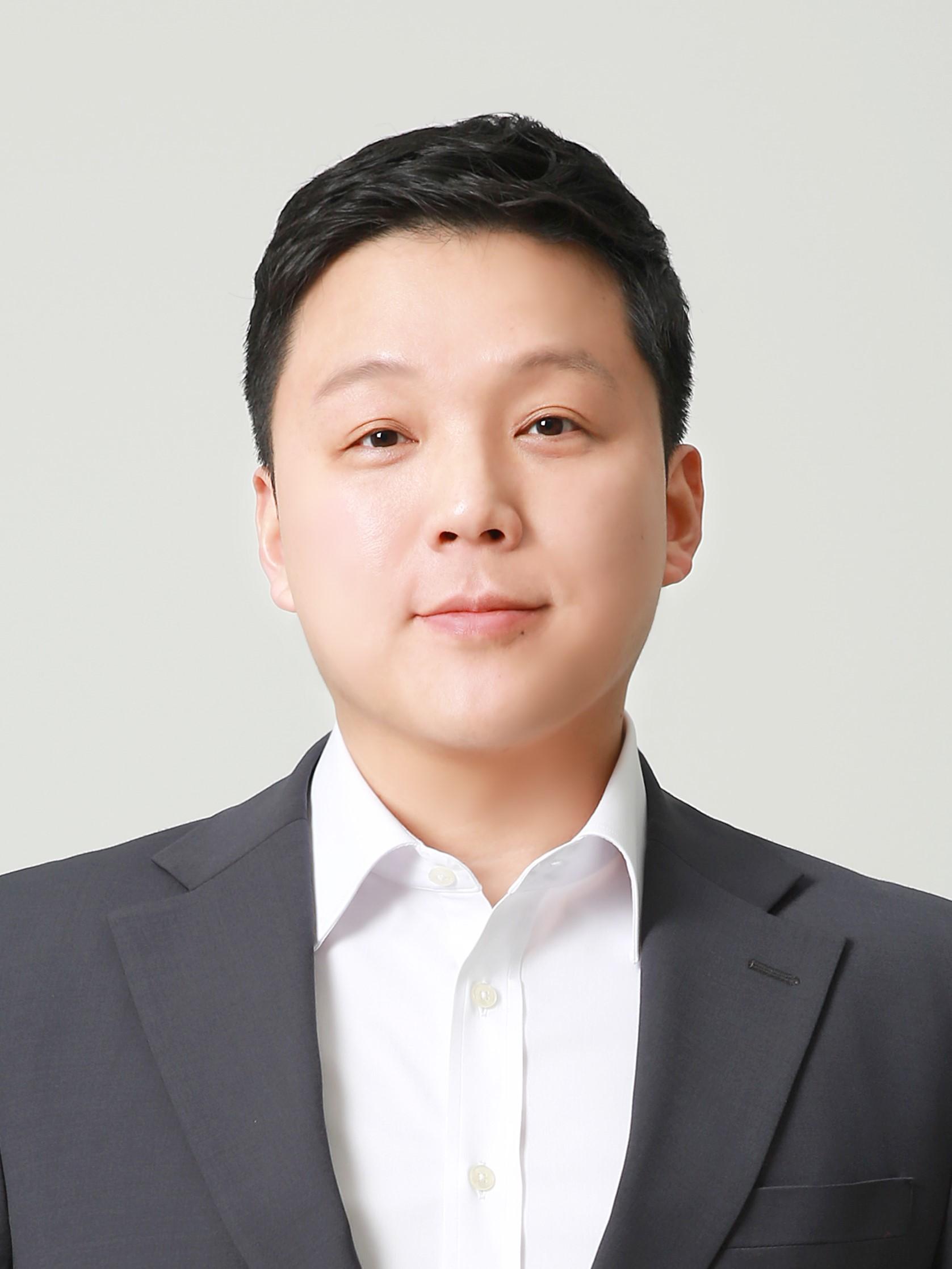 주동진 부교수 이미지
